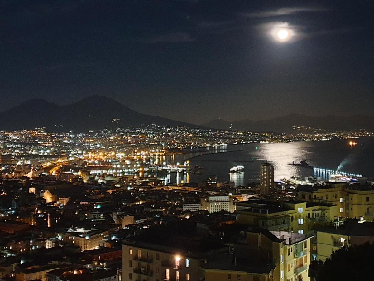 Terrazza Manu - Loft Suspended Over The City-Vomero Napoli Bagian luar foto
