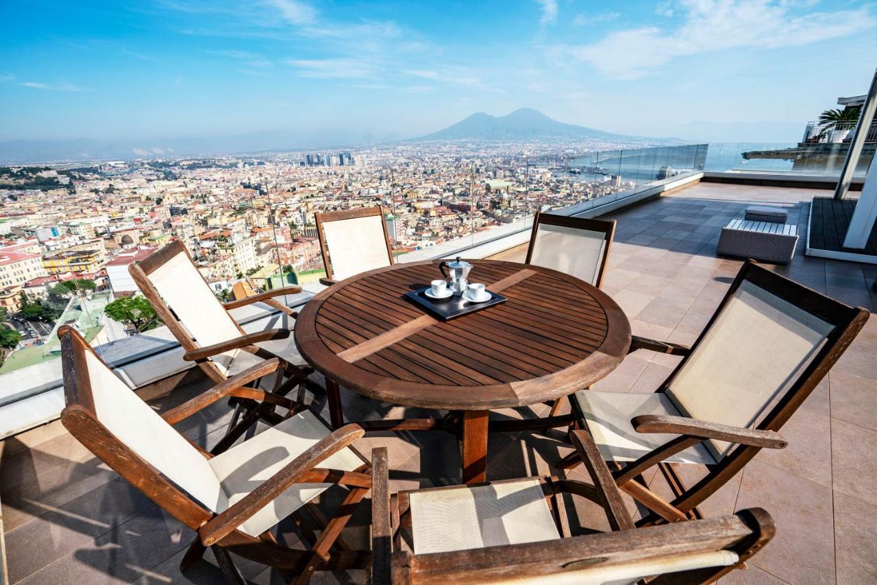 Terrazza Manu - Loft Suspended Over The City-Vomero Napoli Bagian luar foto